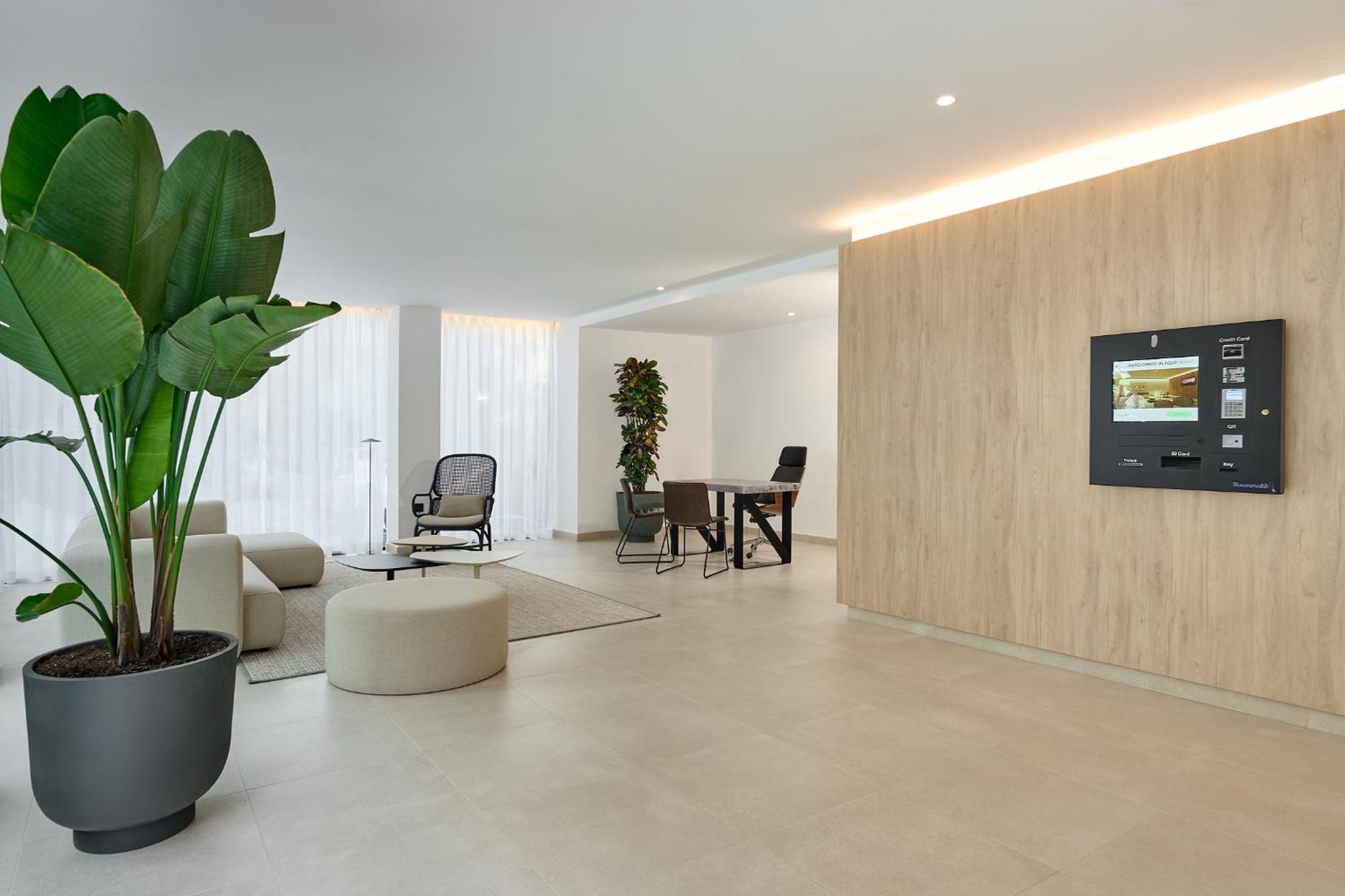 Apartamentos Luna Suites גרנדה מראה חיצוני תמונה