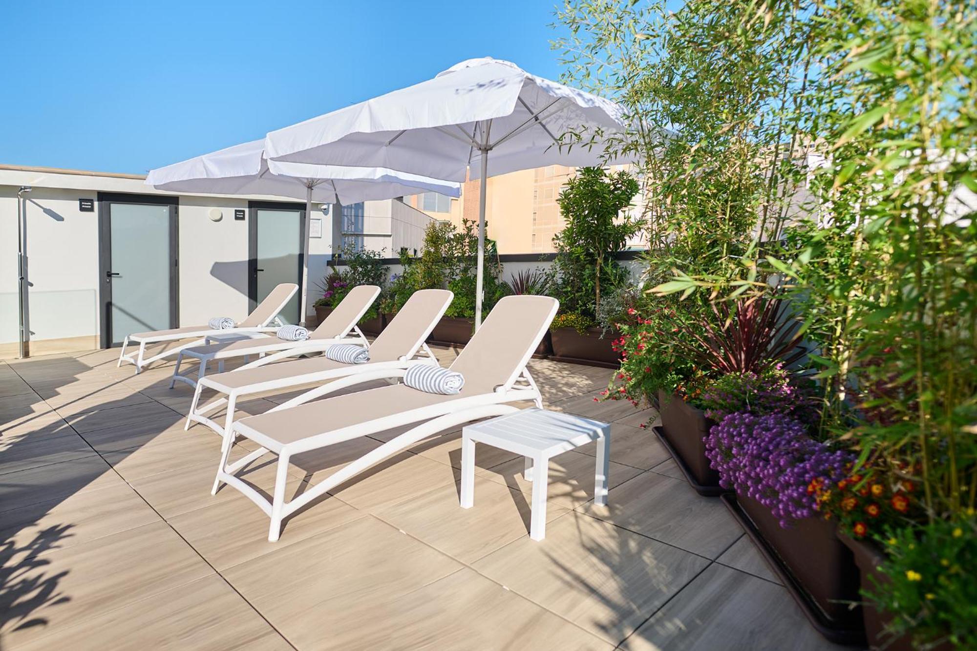 Apartamentos Luna Suites גרנדה מראה חיצוני תמונה