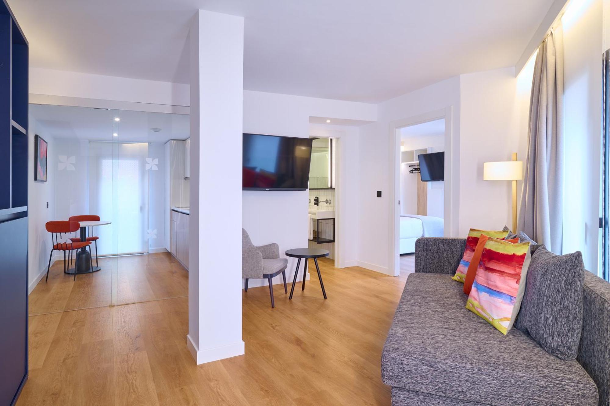 Apartamentos Luna Suites גרנדה מראה חיצוני תמונה